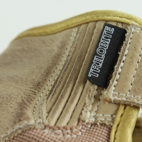 comfee_gloves_beige-3.jpg