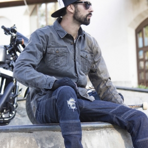 sk8riding_blue-11.jpg